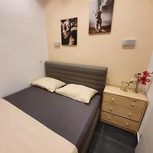 Stylisches 2-Zimmer Design-Apartment An Der U1 Favoritenstrasse Apartment