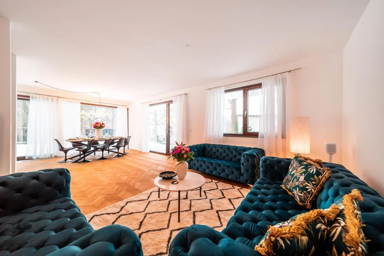 Porsche Villa Mit Garten Und Garage In Bestlage Von Doebling In Wien Lägenhet