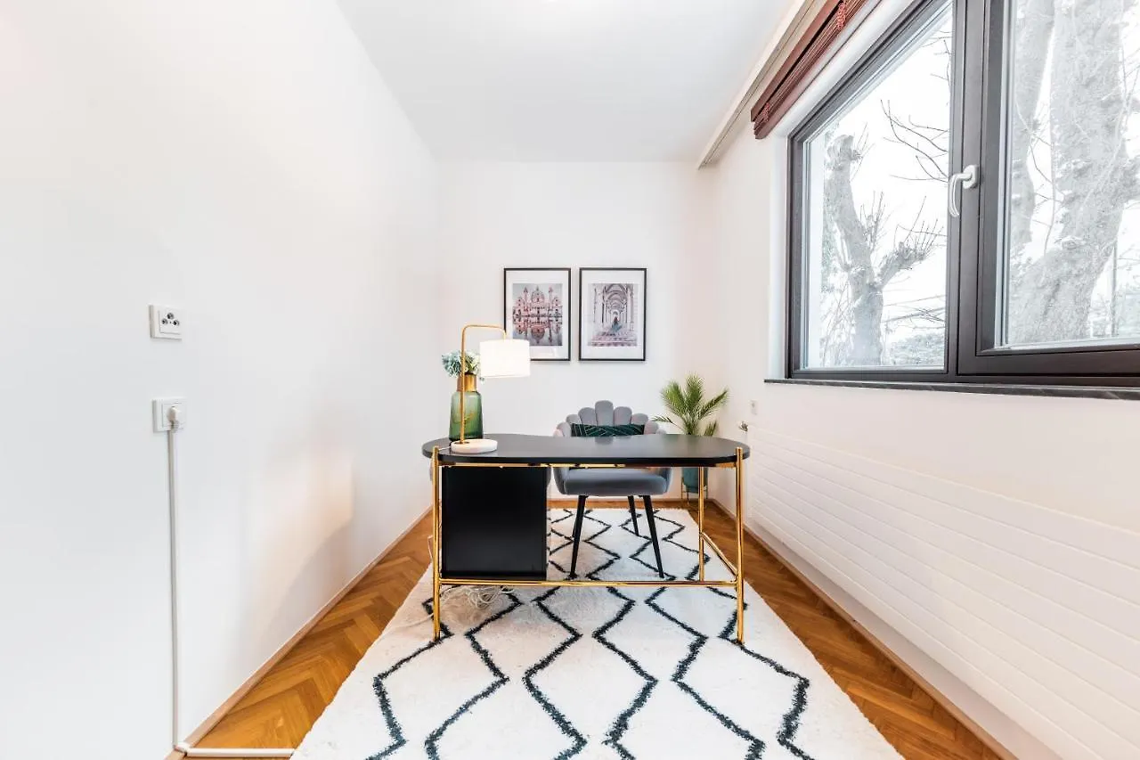 Lägenhet Porsche Villa Mit Garten Und Garage In Bestlage Von Doebling In Wien Österrike